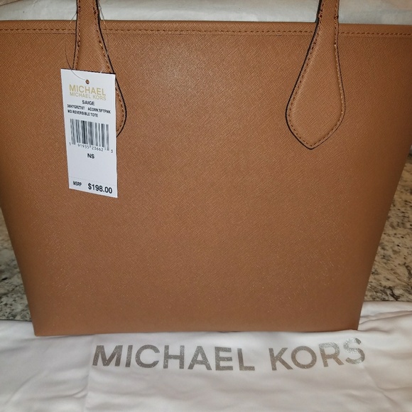 Michael Kors Medium Reversible Tote Bag - Picture 3 of 6